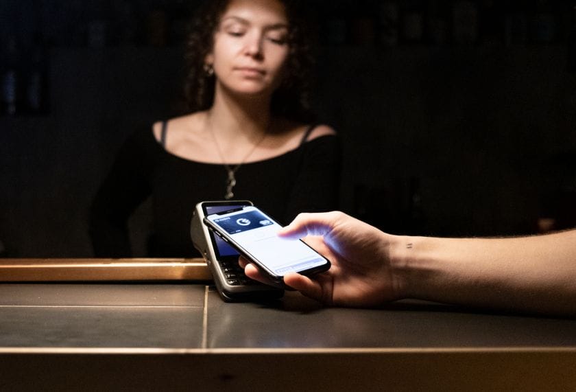 Epos Now Payments Contactless Payment 1 ScaleMaxWidthWzg0MF0 1