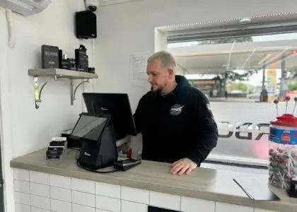 Burns Barbers Header FocusFillWzQyMCwzMDAsInkiLDdd